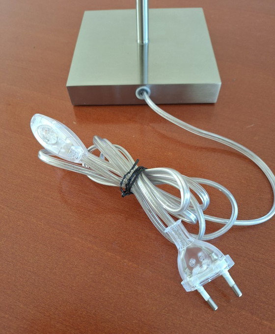 Image 1 of Lampada da tavolo Philips Lirio Design