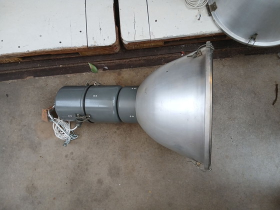 Industrielle Lampen, Pendelleuchten, Glas, Metall, Grau (Foto 6 von 9)