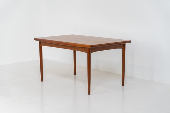 Image 1 of Extendable dining table by Skøvby Møbelfabrik (Denmark, 1960s).