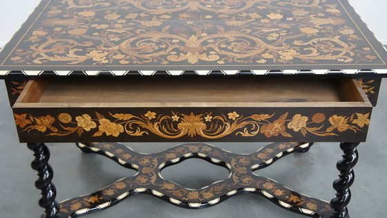 Image 1 of Table ancienne en marqueterie hollandaise du 19ème siècle