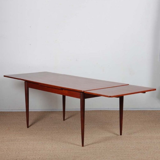 Extendable rectangular teak dining table, 1970