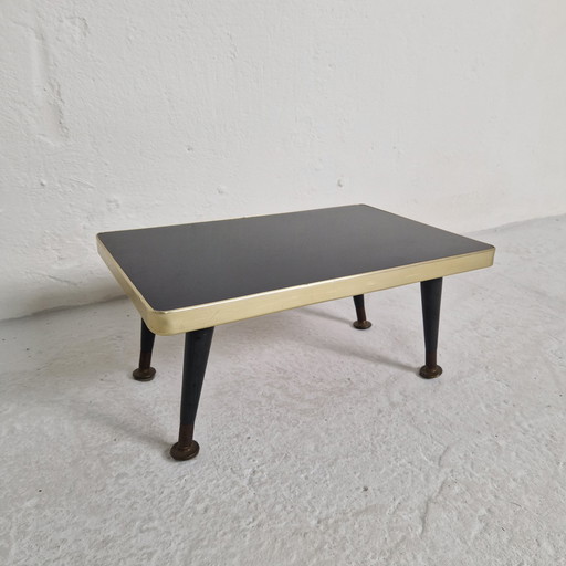 Cooler Vintage-Beistelltisch oder Pflanzentisch