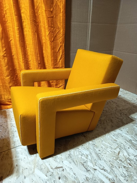 Image 1 of CASSINA Paire de fauteuils Utrecht 637 NEUF 2026 en laine KVARD Moutarde par Gerrit Rietveld