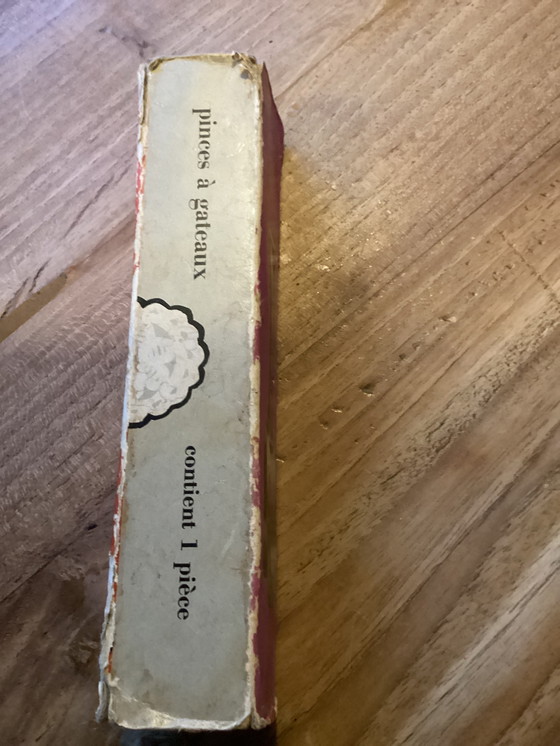 Image 1 of Vintage doosje uit 1950-1960 avec klem voor taart de gebak van Allesi