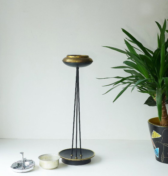 Image 1 of Cendrier sur pied rare, style vintage Space Age, années 60/70, trépied en métal