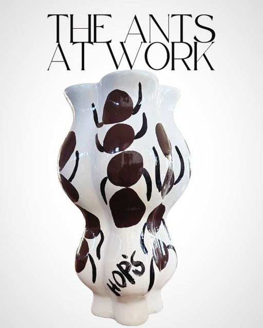 The Ants Vase – vazen, Stone (photo 2 of 5)