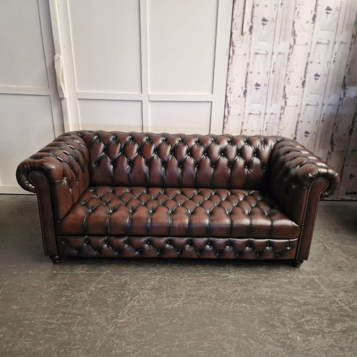 Chesterfield Brighton 3-Sitzer - Sitz mit Knöpfen - Antique Brown