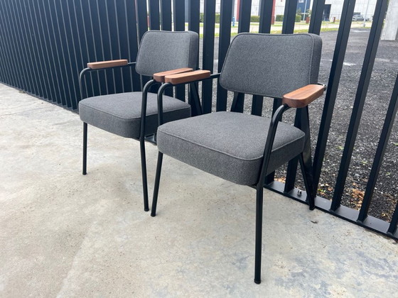 Image 1 of Vitra Prouvé executive chair