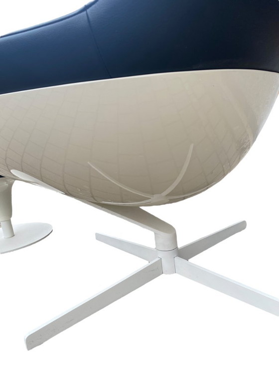Image 1 of Auckland loungestoel en voetenbank, van Jean Marie Massaud voor Cassina