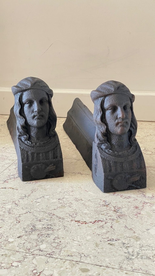 Paar antike Vintage-Kaminböcke aus Gussstahl