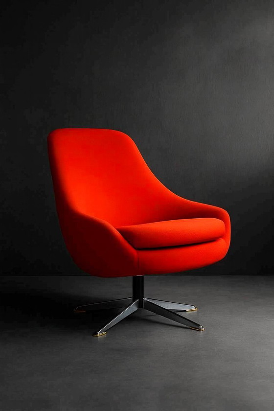 Image 1 of Trendy Leolux swivel armchair