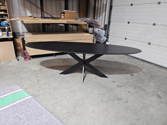 Image 1 of Tavolo ovale in rovere massiccio