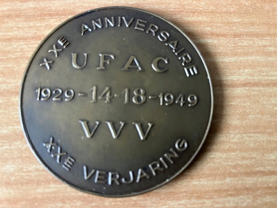 Image 1 of Medaglia di bronzo UFAC 1929 - 1949 - di E.J.de Bremaecker.