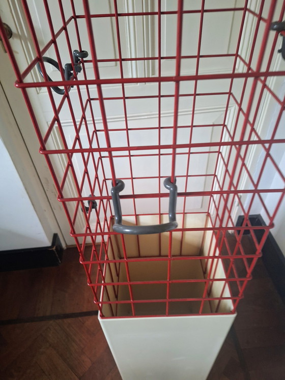 Image 1 of Perchero. Anna Castelli Ferrieri para Kartell, década de 1980.