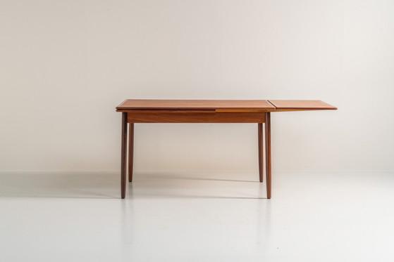 Table à manger danoise extensible en teck, années 1960. – Tables de salle à manger, Wood, Vintage (photo 2 of 11)