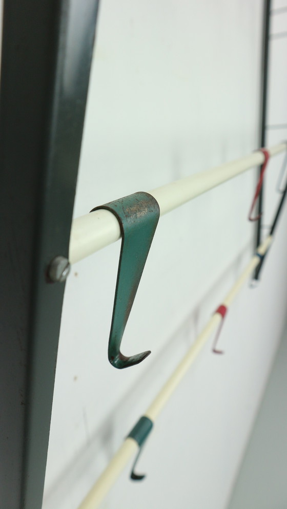 Image 1 of Coen de Vries per Devo “Scale” Appendiabiti in metallo, Paesi Bassi, anni &#39;60