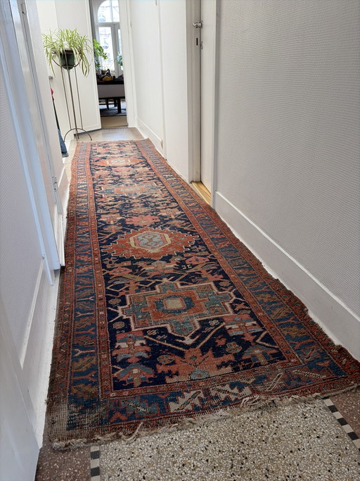 Tapis de couloir persan ancien exclusif 420x89 - Tapis noué à la main de style nomade Shiraz avec patine royale
