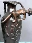 Een paar art nouveau vazen ​​van massief brons. – Bronze (photo 3 of 7)