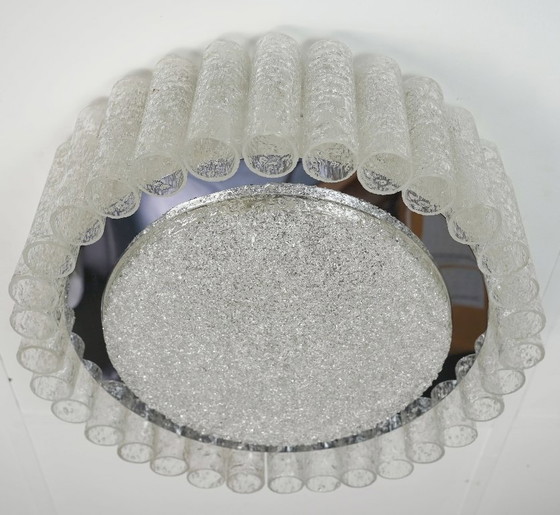 Plafonnier vintage Doria en verre glacé, style années 1960, avec 32 tubes en verre. – Metal (photo 3 of 13)