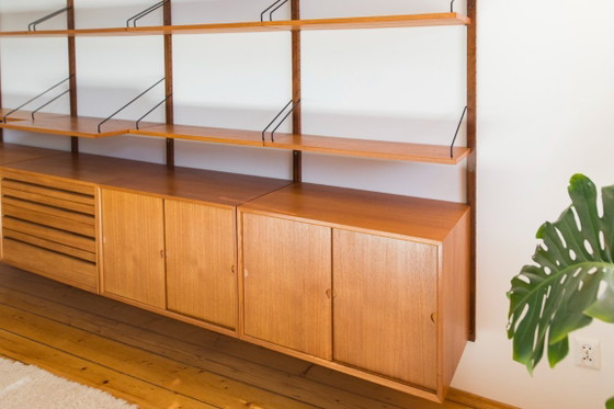 Image 1 of Modulair wandplankensysteem van Poul Cadovius voor Cado, jaren 60.