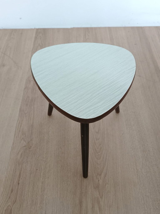 Table d'appoint des années 50