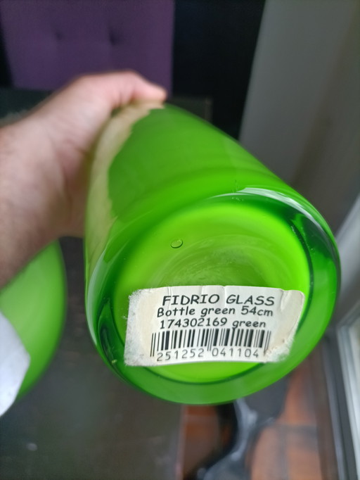 Les vases Fidrio ont une hauteur allant jusqu'à 80 cm.