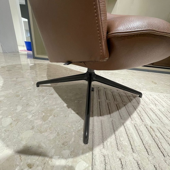 Image 1 of Leolux Lanah Drehsessel mit Hocker