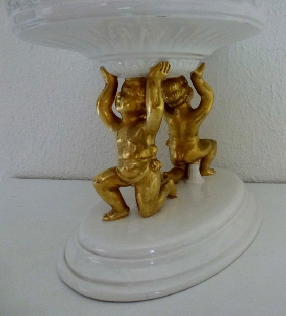 Image 1 of Prachtige Vintage Italiaanse Fruitschaal met Goudkleurige Cherubijnen