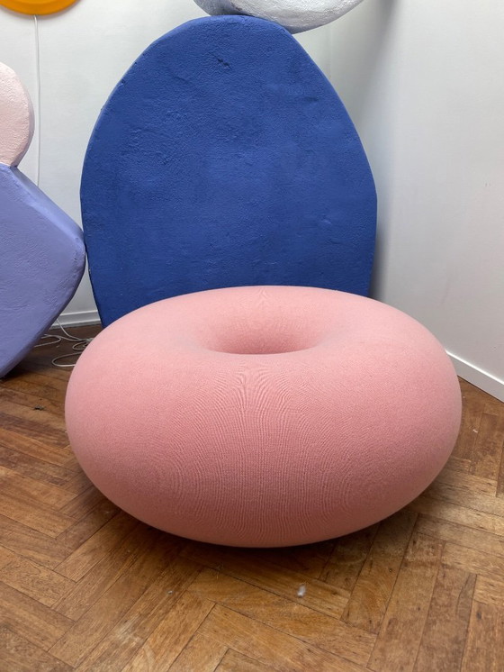 Image 1 of Roze Donut Boa poef van Sabine Marcelis voor HEM