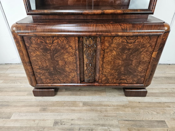 Image 1 of 1930s Art Deco Display Cabinet in Walnut and Walnut Root