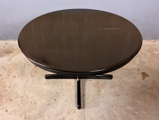 Image 1 of Lubke round oval dining table black extendable