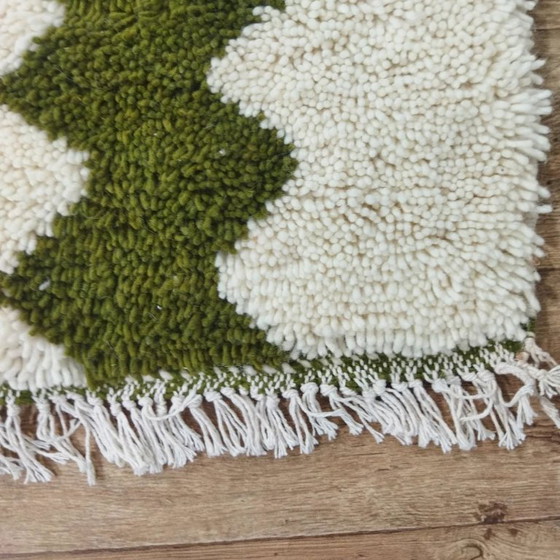 Image 1 of Tapis Azilal à rayures crème et vert olive / Tapis Azilal crème à rayures vert olive (180×100 cm)