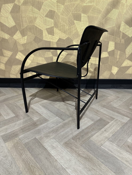 Image 1 of Belle chaise basse design