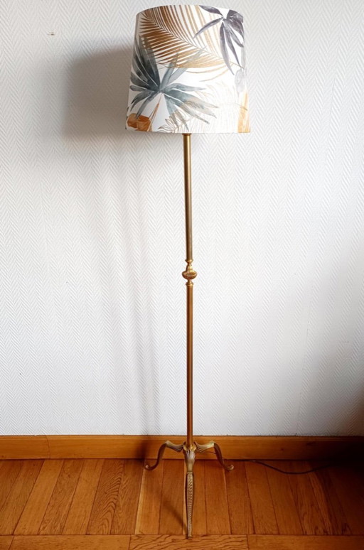 Staande lamp van goudkleurig metaal in Lodewijk XV-stijl