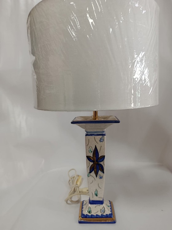 Image 1 of Lampe de table élégante en céramique – Motif floral bleu