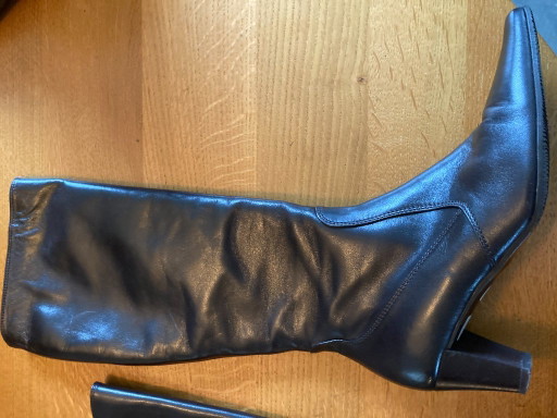 Botas Nalini – vloerlampen, Leather