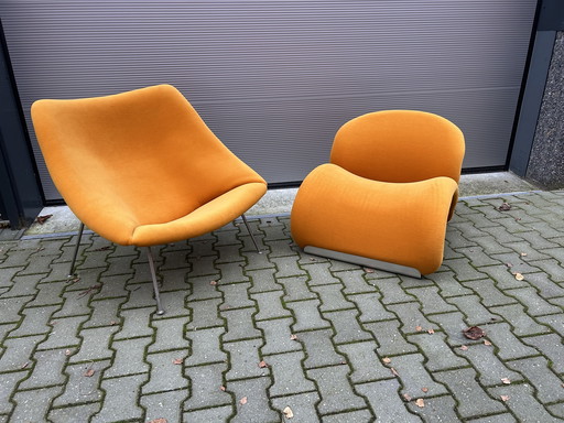 Artifort Oyster armchair in new condition