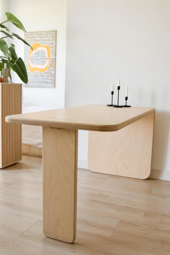 Image 1 of Table design - Contreplaqué de bouleau