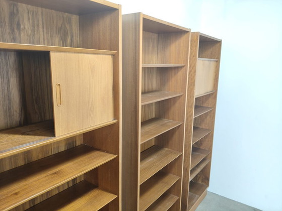 Image 1 of Hundevadt teak boekenkast