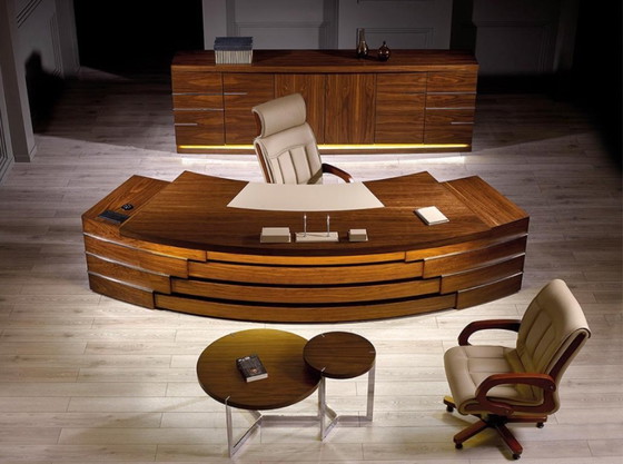 Image 1 of Vizyon Büro Craft VIP — Premium Chefbüro-Set · Walnuss · LED · 340 cm