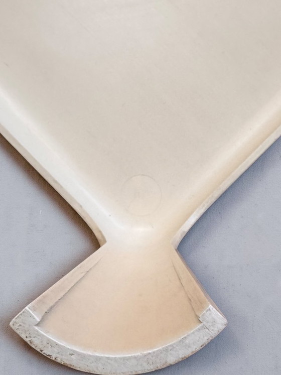 Image 1 of Tavolino da caffè Artemide Giano anni '70 – Design italiano Space Age in ABS – 70×70 cm – Firmato