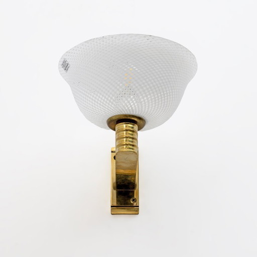 Carlo Scarpa Messing en "Reticello" Murano glazen wandlampen voor Venini, paar