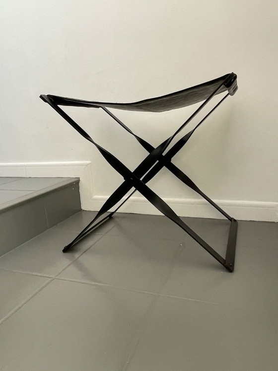 Image 1 of Tabouret haut pliant / taburette en métal et cuir tressé