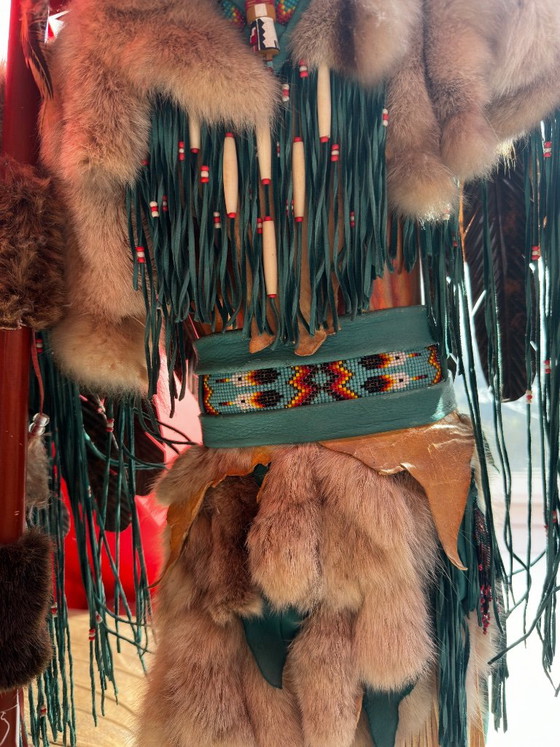 K. Bird Studios Limited Edition Native-Style Mixed Media Adler Skulptur #16/75 – K.bird Studios (photo 6 of 9)