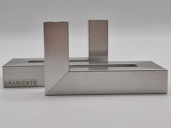 Image 1 of Candelabro de diseño que incluye velas a juego marcadas "Amabient"