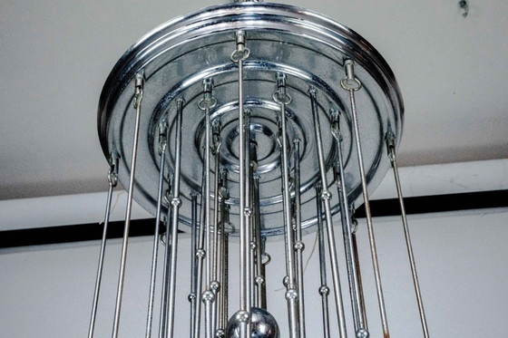Image 1 of Italiaanse chromen kroonluchter met bolvormige elementen, jaren 70