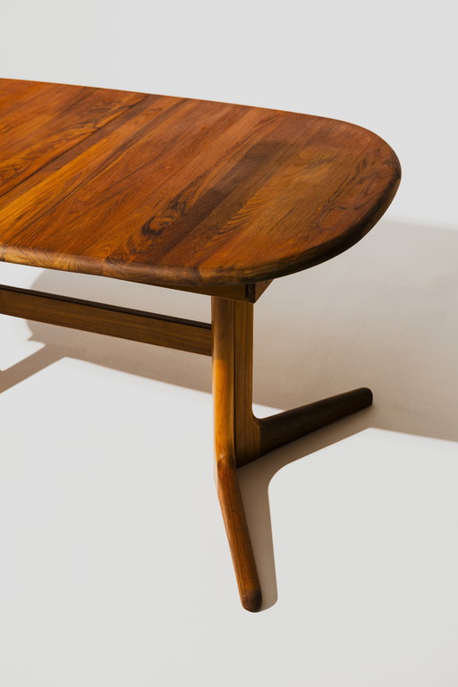 Vintage Scandinavian dining table in solid teak – 1960