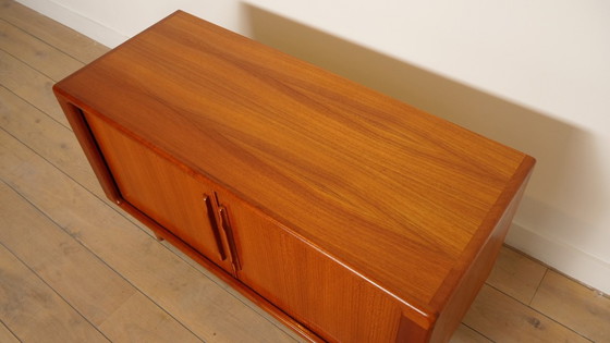 Image 1 of Vintage sideboard with sliding doors | Audio furniture | Teak