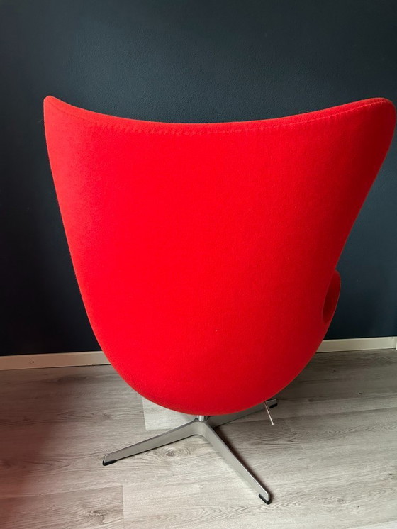 Image 1 of Fritz Hansen Egg Chair Rood