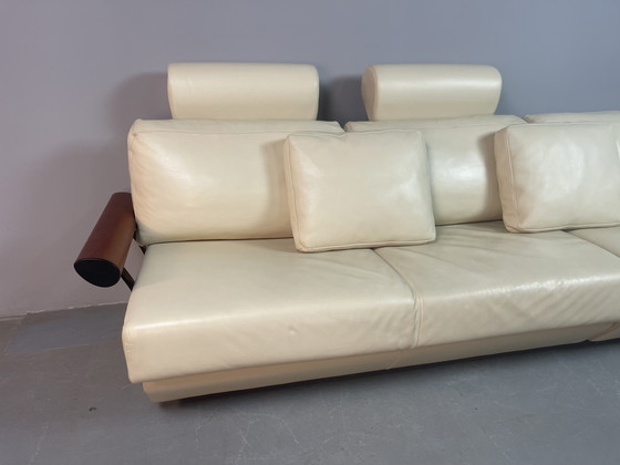 Divano paesaggistico Frighetto in pelle crema italiana con chaise longue e tavolo, Italia, anni '80-'90 (photo 14 of 15)